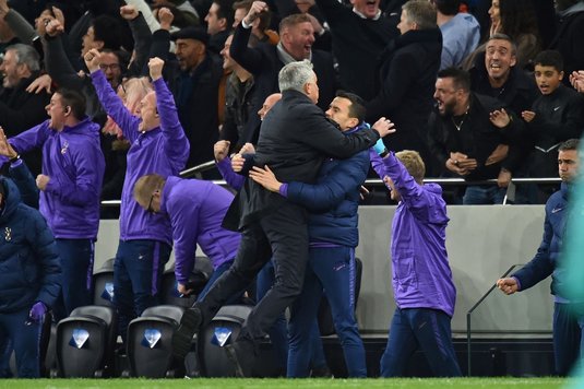 S-a schimbat! Jose Mourinho, reacţie impresionantă faţă de unul dintre elevii săi. Ce le-a spus jucătorilor săi la cabine
