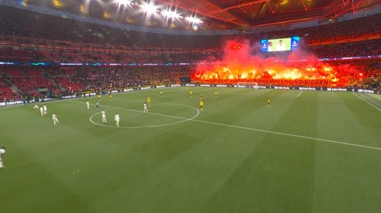 FOTO | Atmosferă "incendiară" pe Wembley! Suporterii Borussiei Dortmund au aprins o peluză la Londra