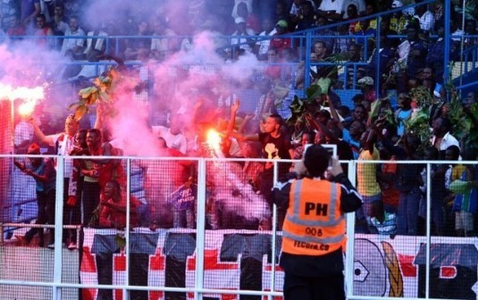 UEFA a amendat Steaua Roşie Belgrad şi FC Koln pentru incidentele de la un meci din Liga Europa