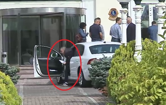 VIDEO | Patronul lui CFR Cluj a fost surprins la hotelul în care sunt cazaţi cei de la Lazio. Cum a reacţionat când a văzut că este filmat