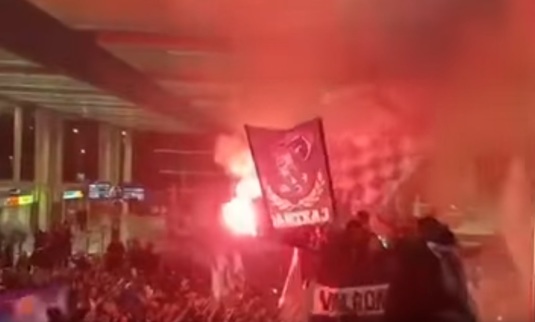 VIDEO | Imagini incredibile din Portugalia! FC Porto, aşteptată de 20.000 de fani la aeroport, deşi nu a câştigat încă nimic