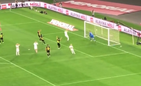 VIDEO | Icardi, ratarea carierei. Atacantul lui Galatasaray s-a făcut de râs la un penalty. Cu poarta goală, nu a prins ţinta