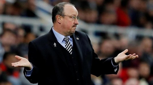 VIDEO | Moment ciudat în Premier League. Rafa Benitez iritat de decizia arbitrului a cerut VAR :) 