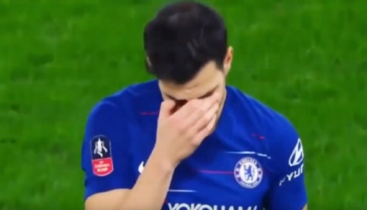 VIDEO | Standing ovations pentru Fabregas la ultimul meci pentru Chelsea. Starul spaniol a ieşit în lacrimi de pe teren şi schimbă campionatul