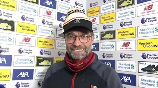 VIDEO | Cadou surprinzător primit de Klopp după victoria cu Manchester City. Reacţia genială a managerului: "Cum mulţumesc în limba română?"