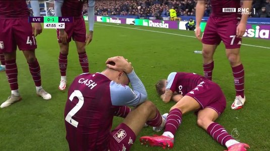 FOTO | Incidente la meciul Everton - Aston Villa 0-1. Doi jucători de la Villa, loviţi cu o stlică în timp ce se bucurau la gol