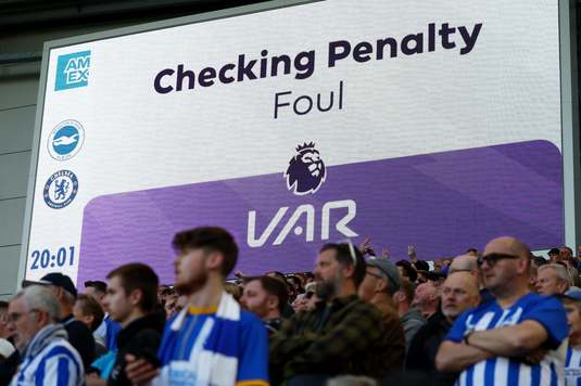 A venit raportul. Câte erori a făcut sistemul VAR în sezonul trecut din Premier League