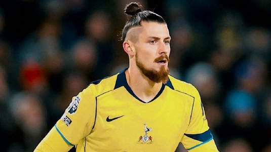 Radu Drăguşin a revenit pe teren la Tottenham după 333 de zile! Ce notă a primit fundaşul român
