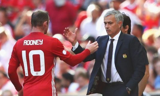 Jose Mourinho apărat de Wayne Rooney: ”Jucătorii să se ridice la nivelul clubului”