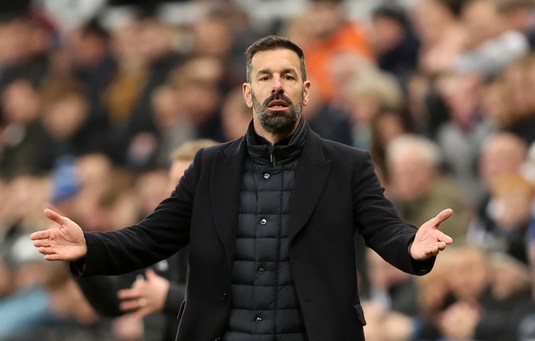 Ruud van Nistelrooy, OUT de la Leicester. ”Vulpile” l-au demis pe olandez, după retrogradarea în Championship