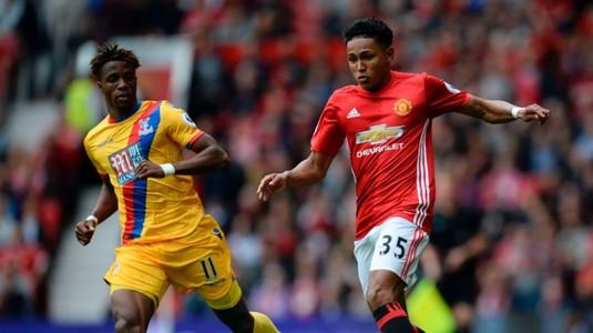 „ChatGPT m-a costat doar 15 euro”. Fostul jucător de la Manchester United a înlocuit agentul cu inteligenţa artificială pentru a-şi negocia un transfer