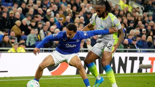Un suporter al echipei Everton a fost arestat pentru insulte rasiste în timpul meciului cu Manchester City
