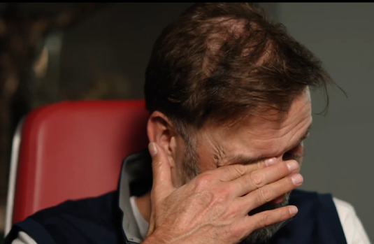VIDEO | "Este absolut minunat". Emoţionat până la lacrimi, Jürgen Klopp a citit scrisori de la fanii lui Liverpool