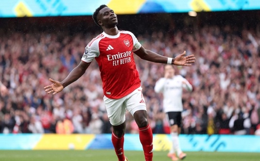 Lupta la titlu din Premier League se duce până în ultima etapă. Arsenal a câştigat la scor şi aşteaptă replica rivalei Manchester City