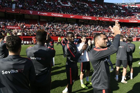 VIDEO | Ce nebunie! Sevilla a deschis fanilor primul antrenament din 2019. Apoi s-a întâmplat asta!