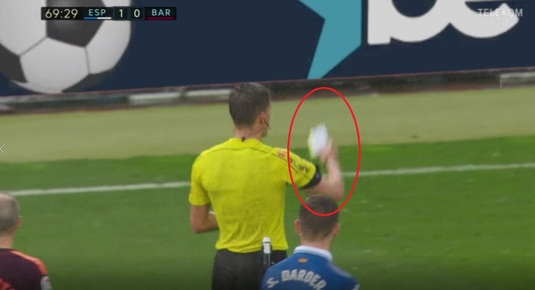 VIDEO | Arbitrul care a condus Espanyol - FC Barcelona a arătat un cartonaş alb. Ce s-a întâmplat