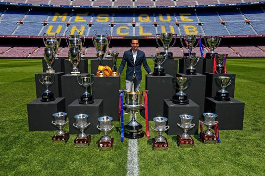 VIDEO | Xavi, prezentat oficial pe Camp Nou! Mii de fani ai Barcelonei au venit să îl întâmpine pe noul tehnician