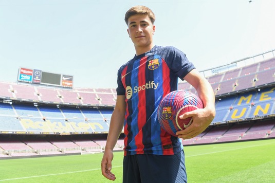 OFICIAL | Barcelona, primul transfer al verii! A semnat până în 2026 şi a fost prezentat pe Camp Nou