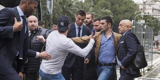 VIDEO | Un fan s-a apropiat prea mult de Ronaldo în Cipru. Ce i-au făcut bodyguarzii puşi să-l protejeze pe starul lui Real
