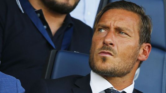 Scandal monstru la Roma după ce Totti şi-a anunţat plecarea: "Acesta nu este clubul la care am crescut eu"  Suporterii ameninţă cu proteste