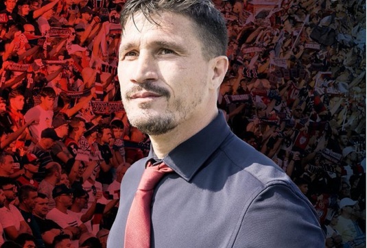 OFICIAL | Cagliari are un nou antrenor. Este cu 10 ani mai în vârstă decât Răzvan Marin