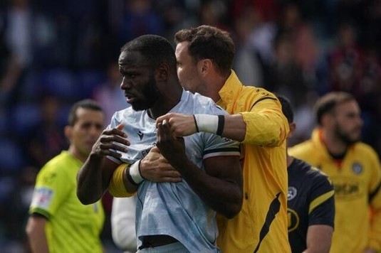 "Laşul ăsta m-a numit maimuţă". Acuzaţii de rasism în Serie A: "Sper că se vor lua măsuri"
