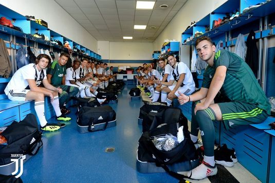 Pe urmele lui Buffon! Un tânăr portar român a semnat cu Juventus Torino: ”Am început fotbalul ca fundaş”