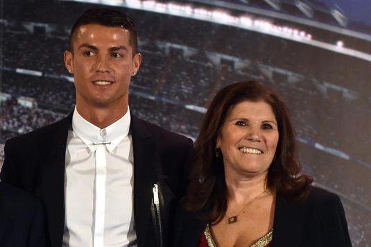 Cum a reacţionat mama lui Ronaldo, după ce portughezul a fost acuzat de viol. Postare de peste 140.000 de like-uri pe internet