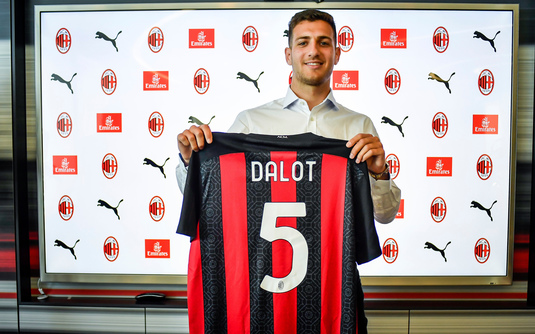 AC Milan îl transferă definitiv pe Dalot, fără ca acesta să fi debutat la "diavoli". Fundaşul a fost împrumutat pentru un sezon de la Manchester United