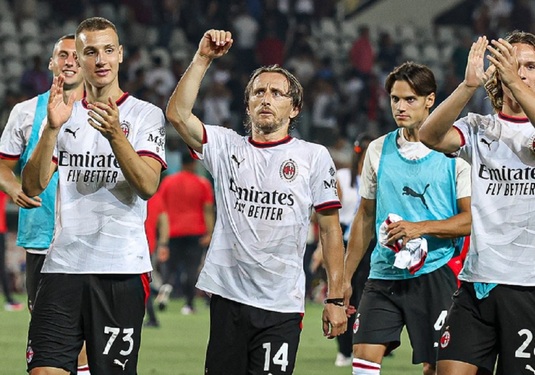 Debut cu dreptul pentru AC Milan în noul sezon. Victorie în deplasare, cu un final marcat de un gol fabulos