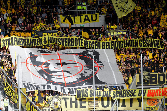 L-au luat la ţintă pe arbitru, iar acum trebuie să răspundă în faţa Federaţiei! Probleme pentru Borussia Dortmund