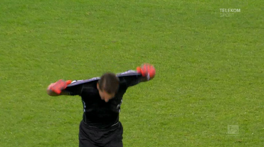 VIDEO | Când nervii nu mai pot fi controlaţi! Cum a reacţionat portarul lui Bielefeld în finalul meciului cu FC Koln  