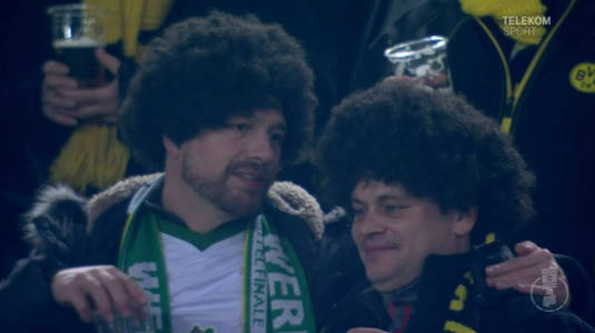 VIDEO | Show în tribune la Dortmund - Bremen. Motivul pentru care fanii au venit la meci cu peruci afro