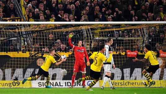 VIDEO | Borussia Dortmund nemiloasă cu Paderborn! Hattrick pentru Jadon Sancho şi un succes categoric. SPECTACOL în cele două meciuri: toate cele 12 goluri se văd aici