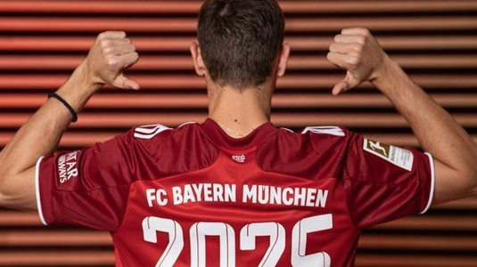 OFICIAL | Bayern Munchen a prelungit contratul unuia dintre cei mai promiţători fundaşi din lot