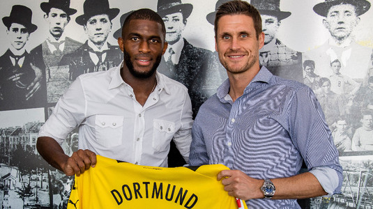 OFICIAL | Borussia Dortmund l-a transferat pe înlocuitorul lui Haller! A semnat pe doar un an şi are 34 de ani