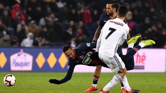 VIDEO | Şoc la PSG! Neymar s-a accidentat şi ar putea lipsi cu Manchester United. Starul parizienilor a ieşit în lacrimi de pe gazon