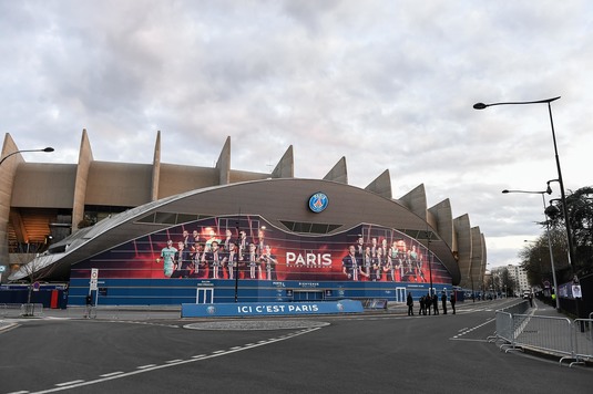 La Paris s-a tras cortina. COVID-19 a băgat tot clubul PSG în carantină 