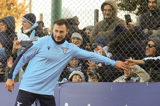 FOTO Nebunie la Lazio! Fanii au încins atmosfera. Radu Ştefan, luat prin surprindere după ce a revenit pe teren: "Mi s-a făcut pielea de găină"