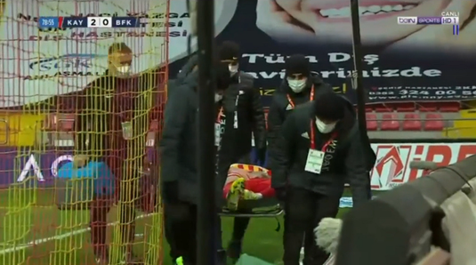 VIDEO | Denis Alibec s-a accidentat grav după ce a marcat al doilea gol în Kayserispor - Başakşehir 2-0! A fost scos pe targă