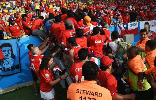 VIDEO | Fanii chilieni au înnebunit. Ce a făcut un suporter după înfrângerea umilitoare cu Brazilia