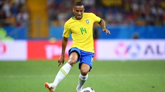 Cad pe capete | Danilo nu va juca în meciul Braziliei cu Costa Rica din cauza unei probleme la coapsă
