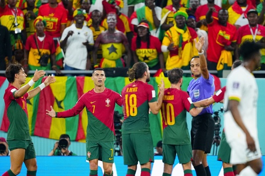 Cristiano Ronaldo, surprins că şi-a băgat mâna în şort şi a dus-o la gură, în timpul meciului cu Ghana. Gestul controversat al portughezului | VIDEO