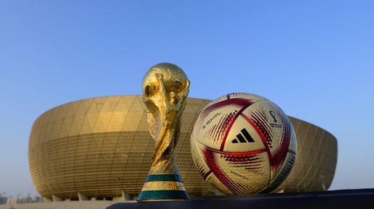 FIFA a prezentat noua minge de la Cupa Mondială. Cum arată balonul cu care se va juca în semifinalele şi finalele competiţiei din Qatar