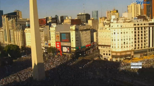 VIDEO | Nebunie în Argentina după calificarea în finala Cupei Mondiale! Mii de oameni au ieşit în stradă pentru a sărbători: ”Fotbalul e religie acolo”