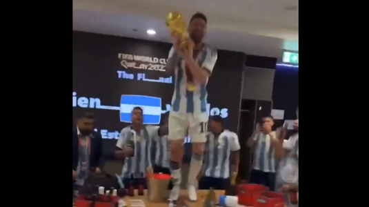 Bucuria lui Leo Messi. A făcut show în vestiar după ce a dansat cu trofeul | VIDEO 