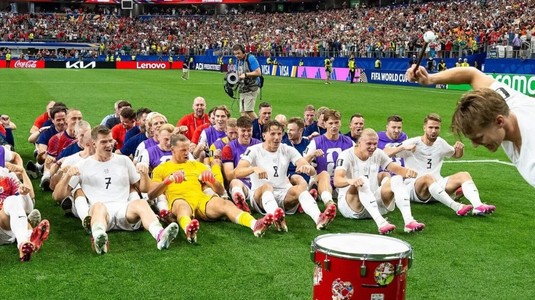 Naţionala a obţinut calificarea în optimile Cupei Mondiale, însă experţii nu s-au ferit după meci: "Noroc!"