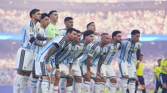 "Cine nu sare e englez". Argentinienii din naţională au început duelul cu Anglia. Ce a spus Scaloni despre semifinala Cupei Mondiale