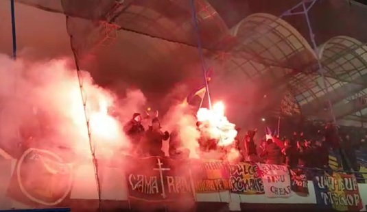 VIDEO | Ultraşii români au făcut spectacol la finalul meciului cu Muntenegru. Ce s-a întâmplat în tribune