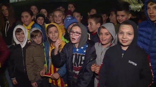 VIDEO | Contra, pus la punct de un puşti de 7 ani: "Mitriţă a fost cel mai bun. Nu trebuia schimbat". Ce le promiseseră profesorii copiilor veniţi la meci